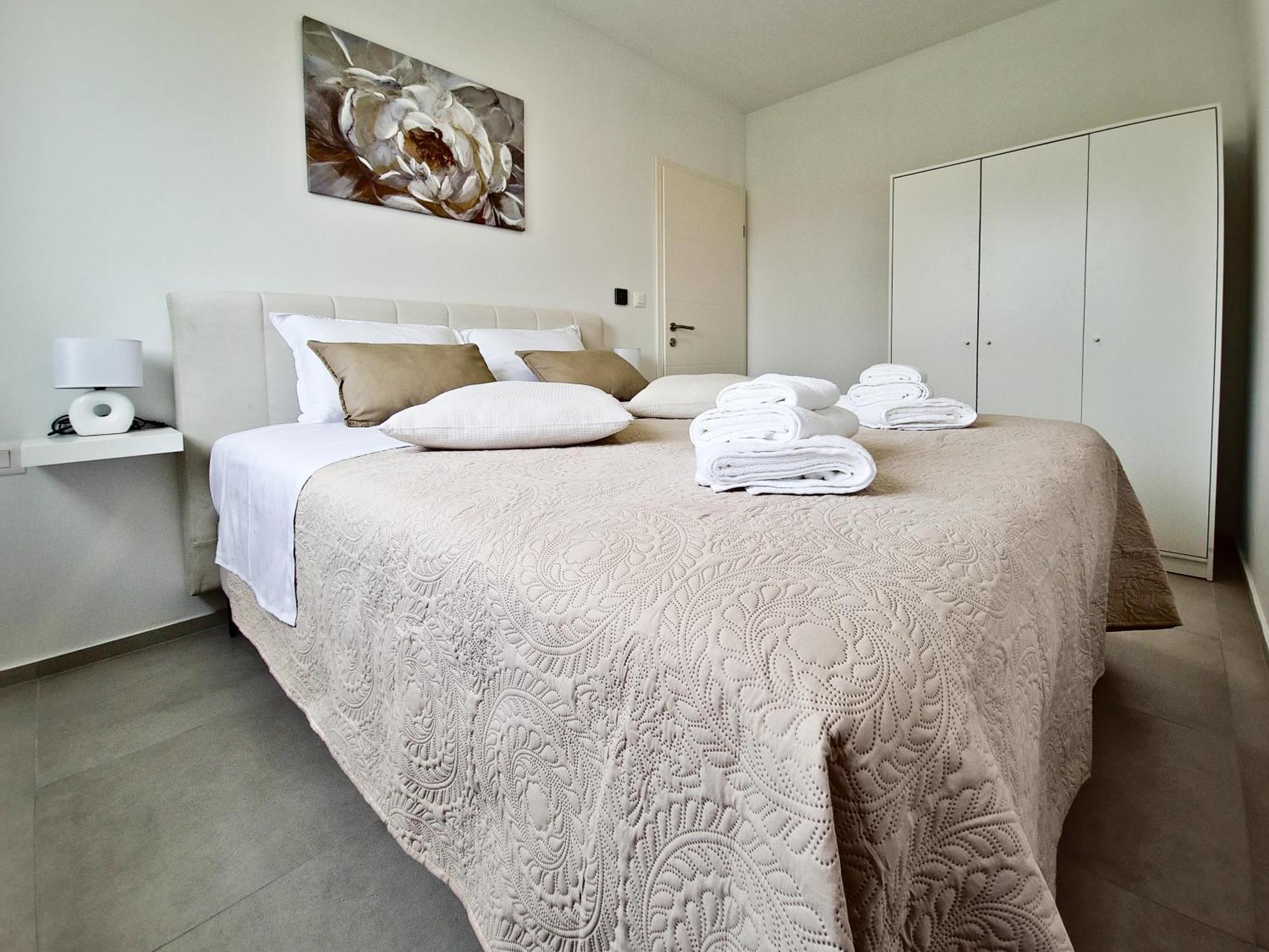 Apartments Laura & Nino 普拉 外观 照片